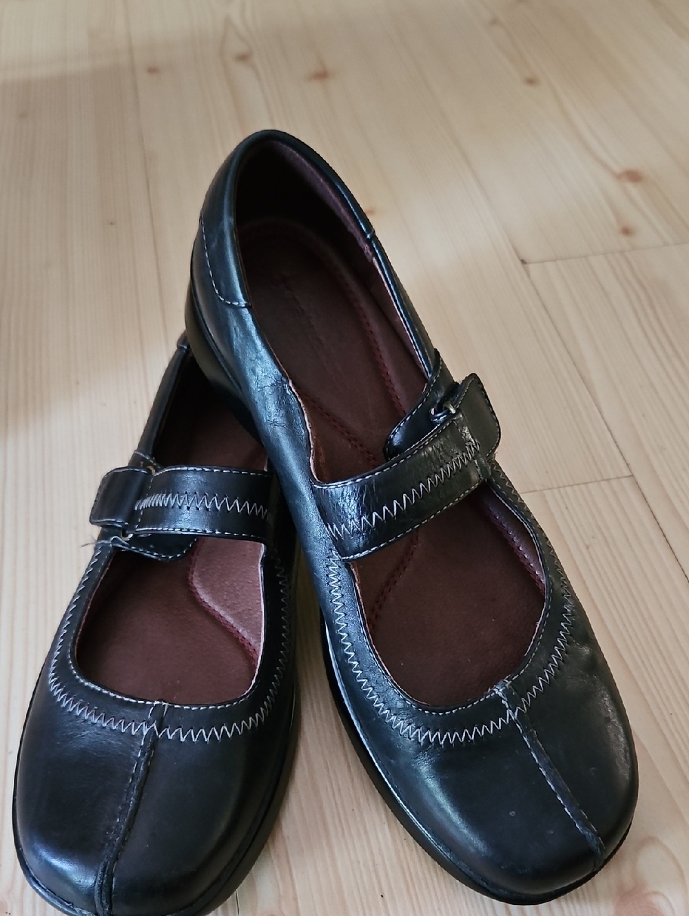 Naturalizer Black Mary Jane Flats with Contrast Stitching